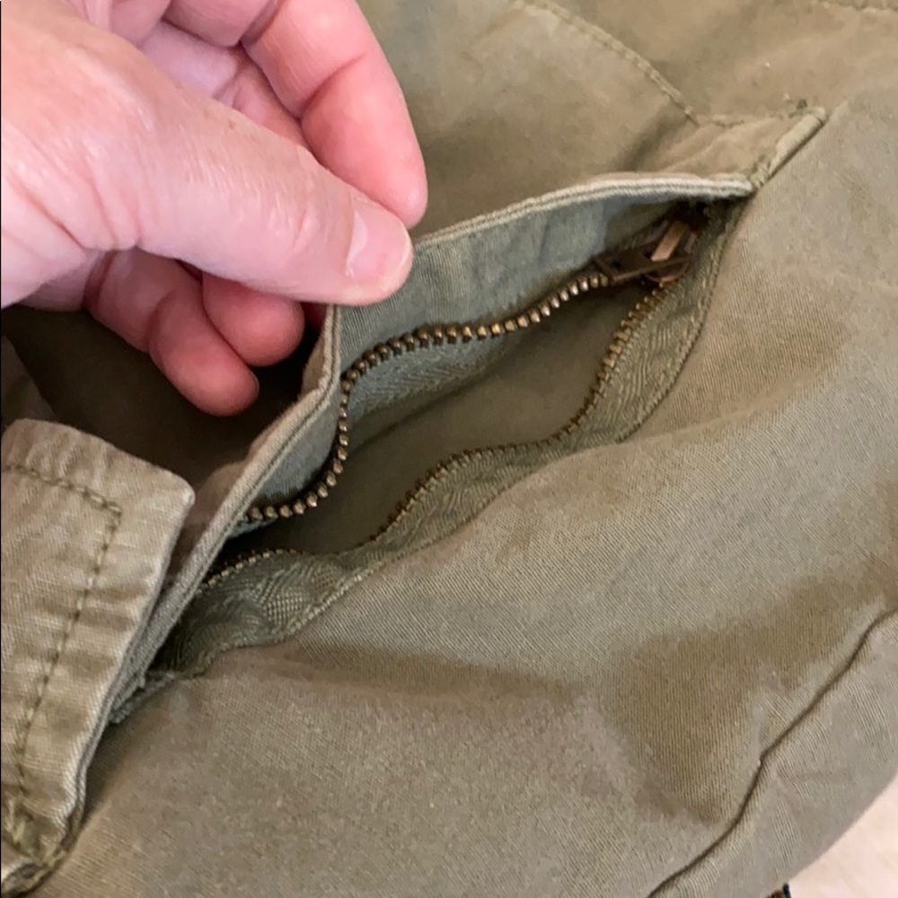 Gap Lightweight Utility Jacket - image 5